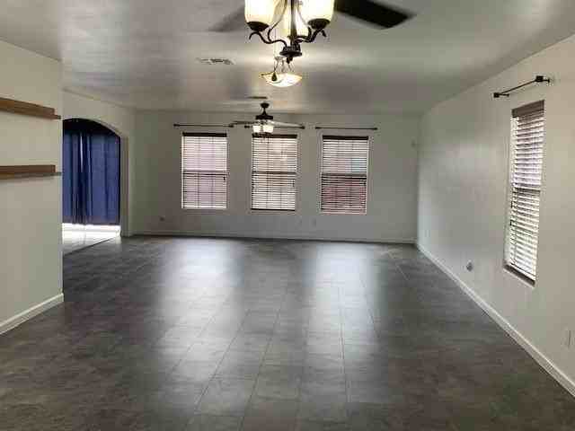 1701 Brook Ln - Photo 2 of 15