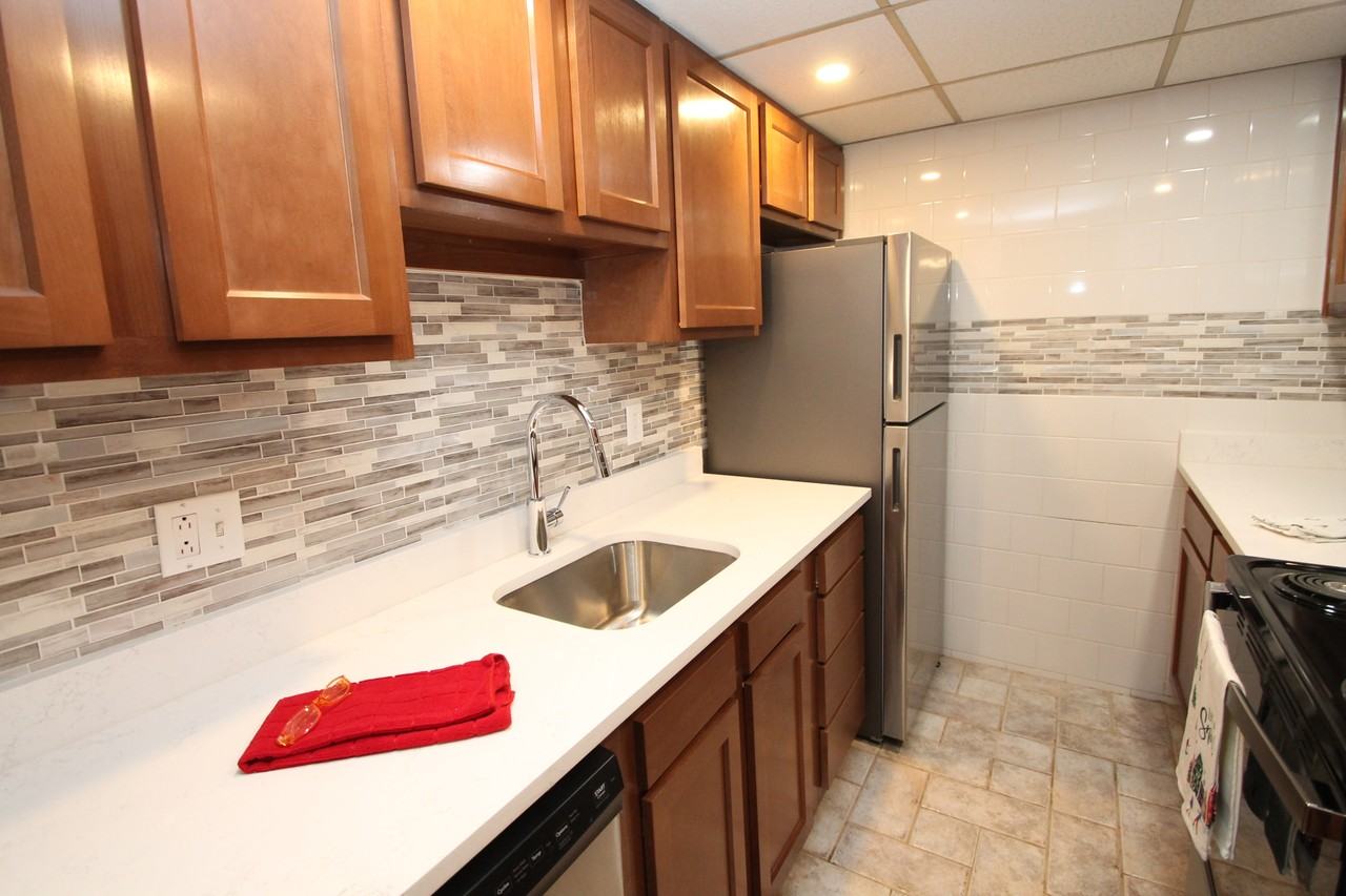 7168 BAPTIST ROADAPT 403 #403 - Photo 2 of 7