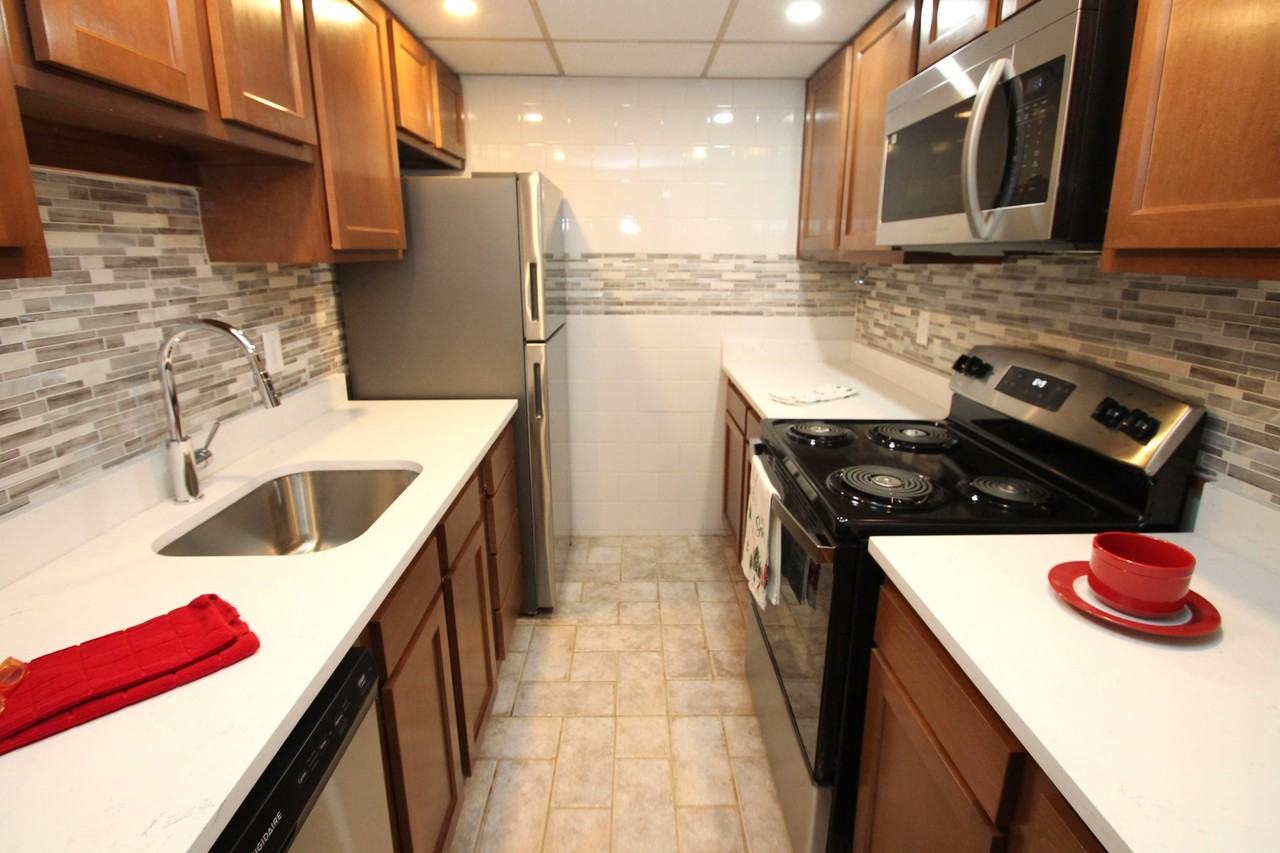 7168 BAPTIST ROADAPT 403 #403 - Photo 3 of 7