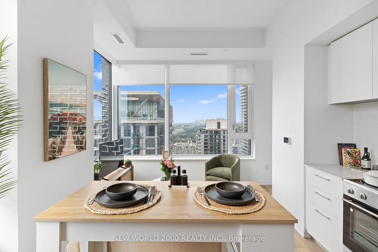 101 Roehampton Avenue #1311 - Photo 4 of 12