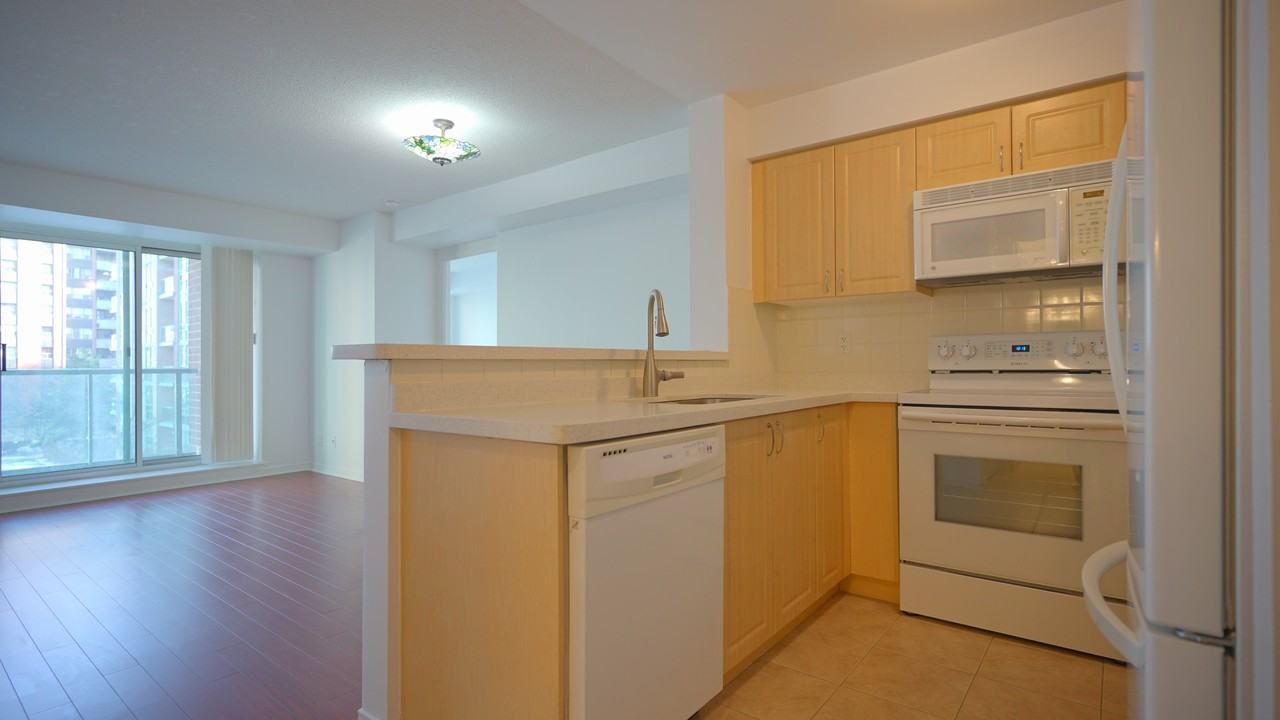 9 Condominium #314 - Photo 3 of 23