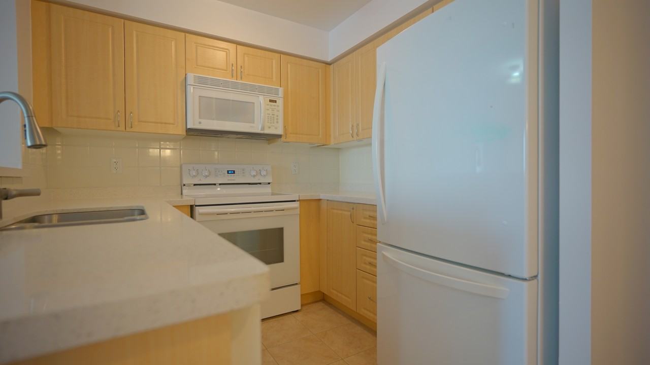 9 Condominium #314 - Photo 5 of 23