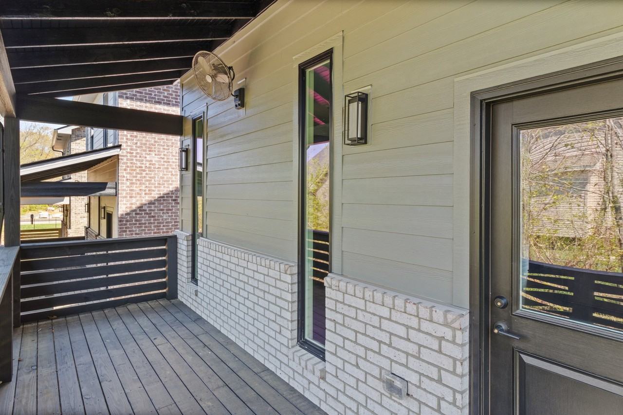 11 Dutch Dr #11 - Photo 2 of 12