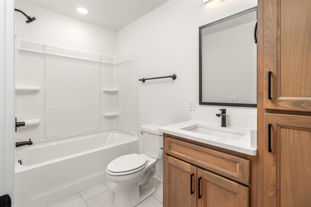 11 Dutch Dr #11 - Photo 7 of 12