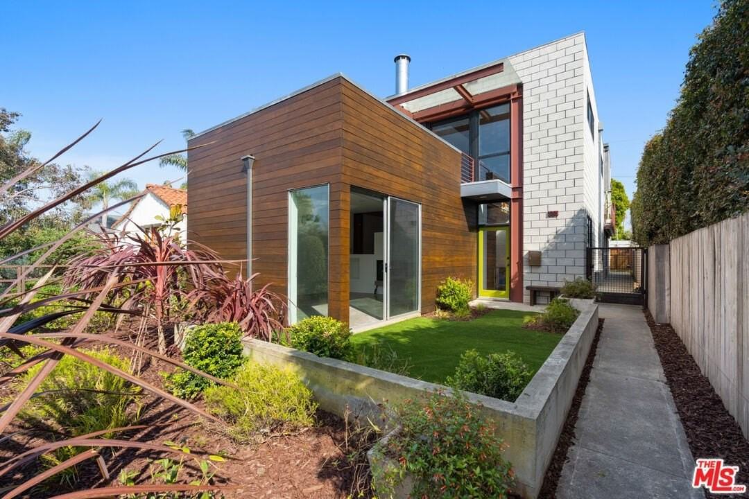 800 Indiana Ave - Photo 2 of 25