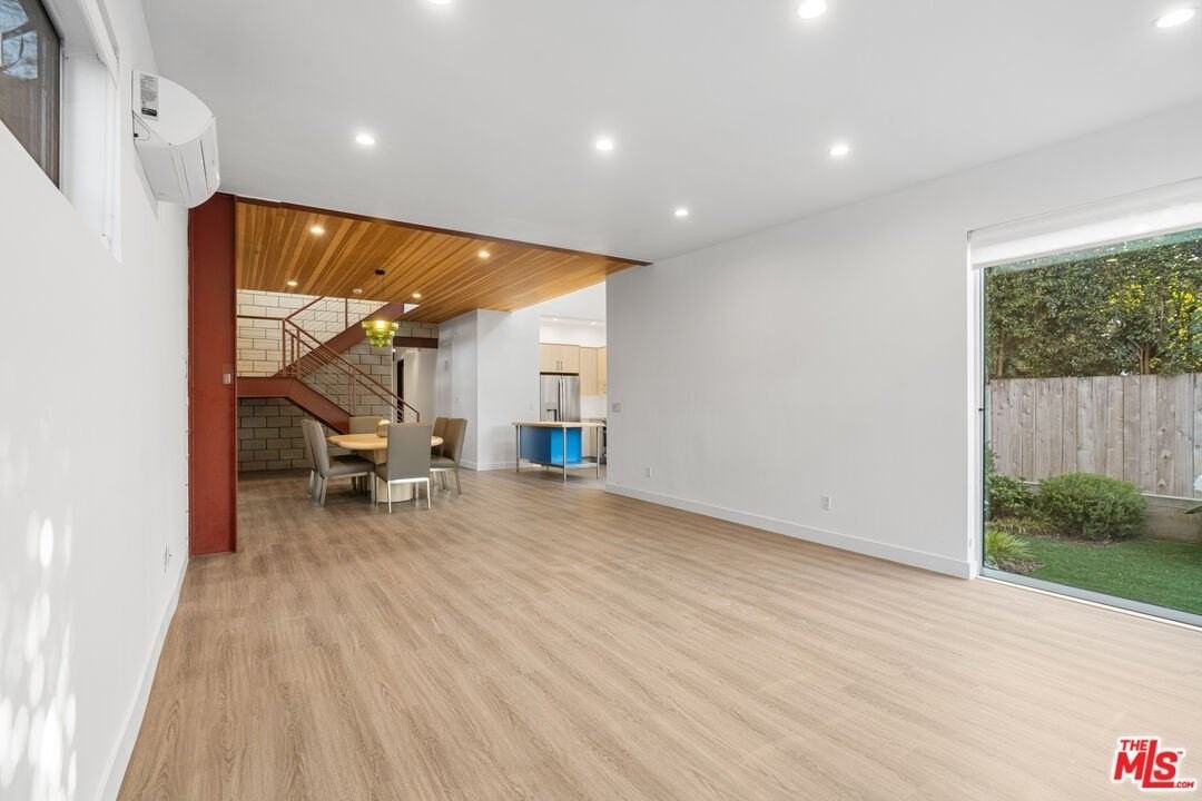 800 Indiana Ave - Photo 7 of 25