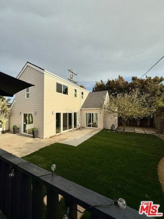 6506 W 83rd St - Photo 2 of 24