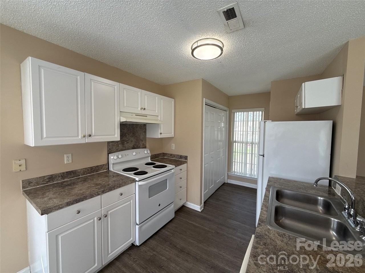 507 Shafter Ct - Photo 7 of 15