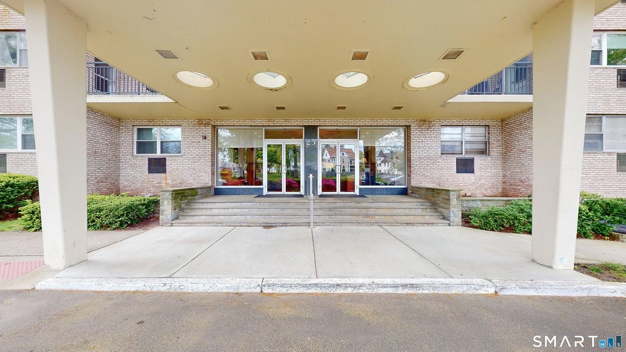 25 Cartright St Unit 5d - Photo 2 of 22