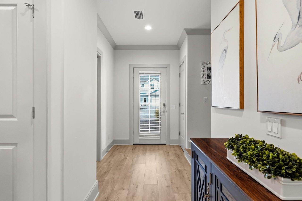 45 Golden Bell Ct Unit 45-C - Photo 7 of 43