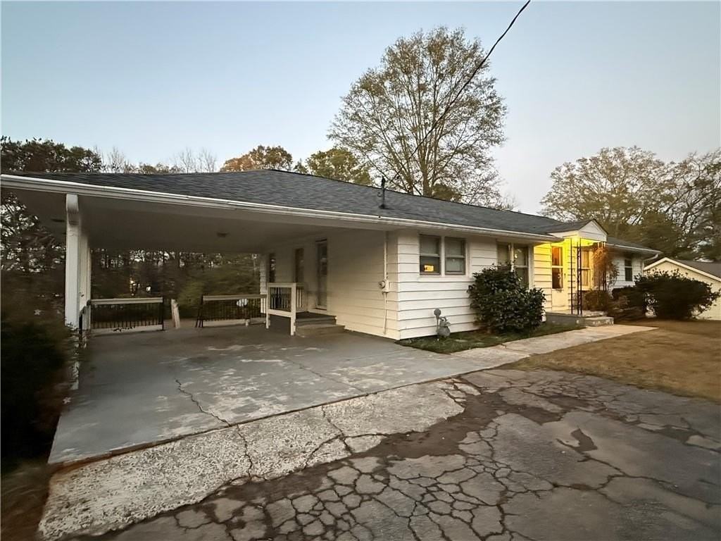 498 Ridge Ave Sw - Photo 3 of 27