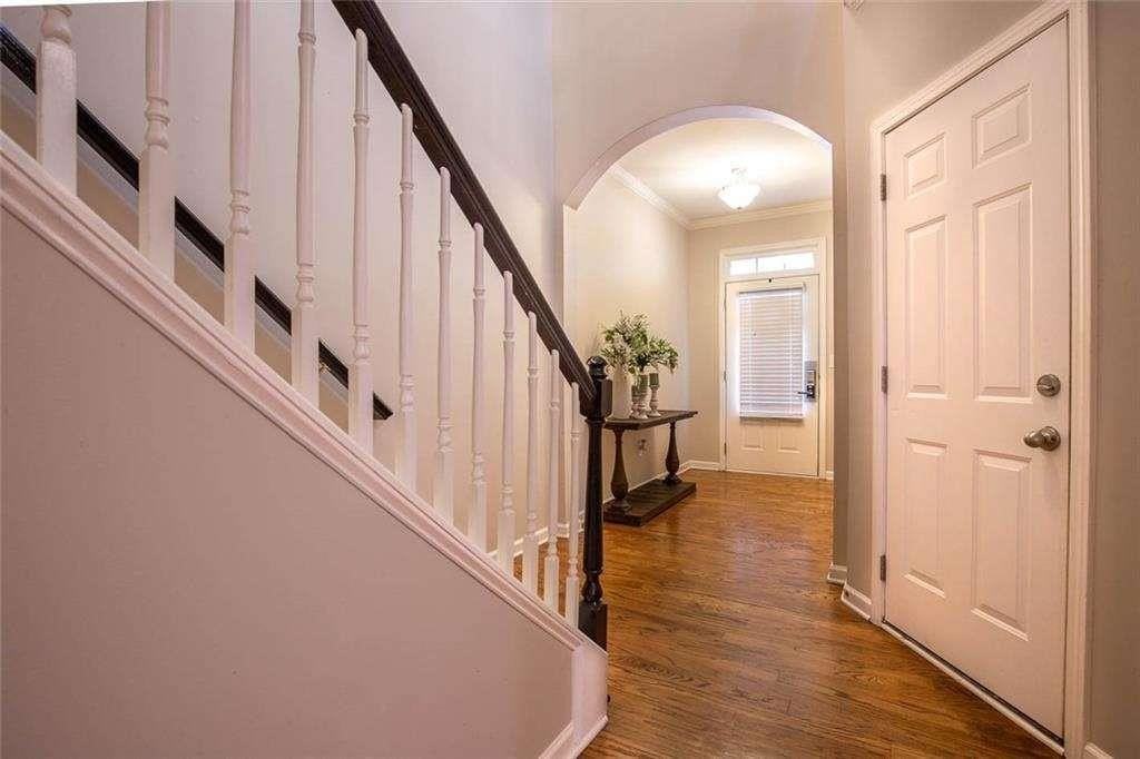 2396 Meadow Falls Ln - Photo 4 of 29