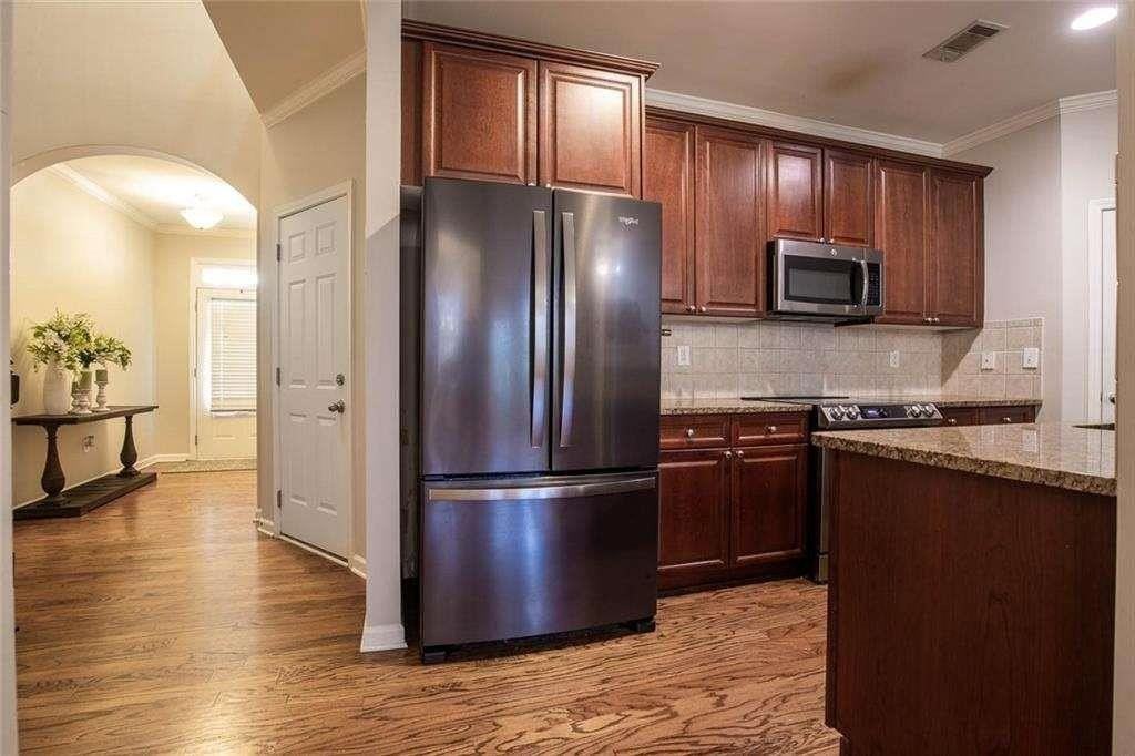 2396 Meadow Falls Ln - Photo 7 of 29