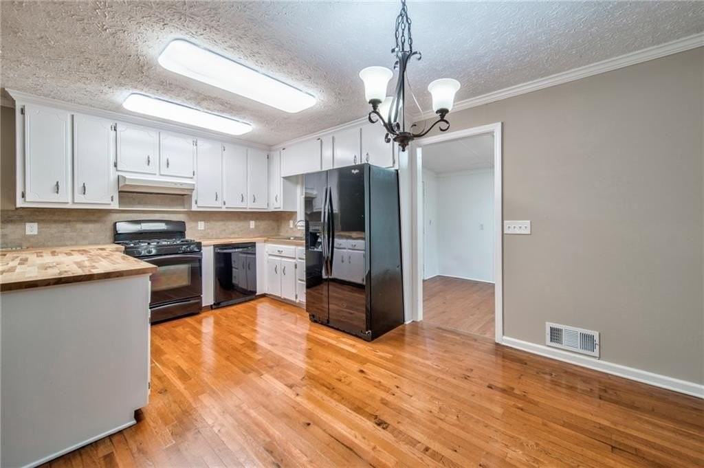 216 Cedar Valley Ct - Photo 2 of 43