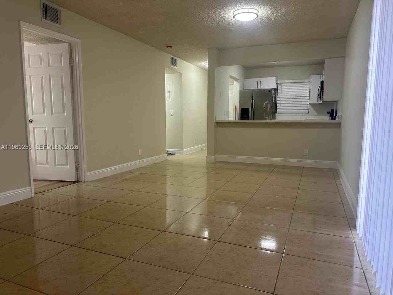 1463 Lake Crystal Dr - Photo 6 of 8