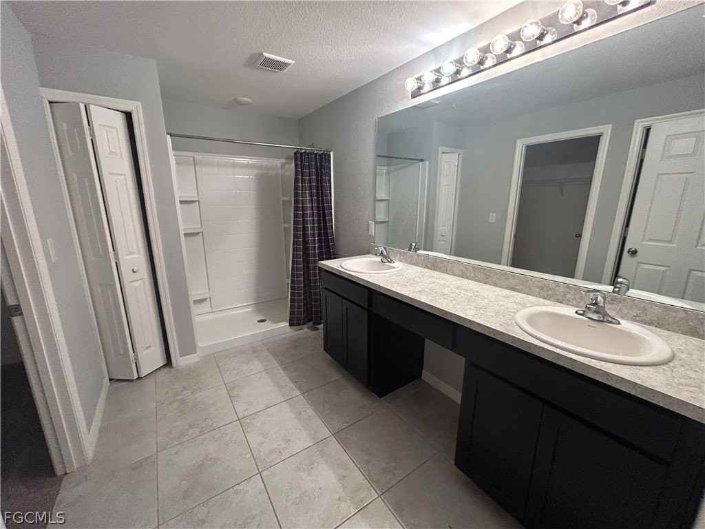 3921 Ne 15th Pl - Photo 5 of 12