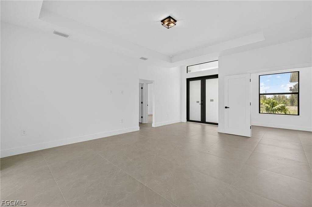 208 Pembroke St - Photo 2 of 16