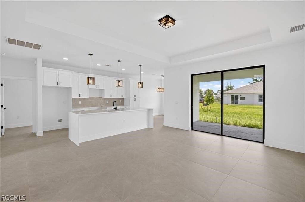 208 Pembroke St - Photo 4 of 16