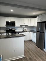 43 Knox Ter #2B - Photo 1 of 1