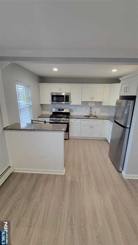 43 Knox Ter #2B - Photo 2 of 11