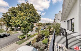 7826 W 80th St - Photo 2 of 8