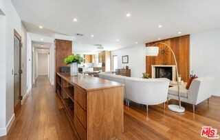 7826 W 80th St - Photo 3 of 8