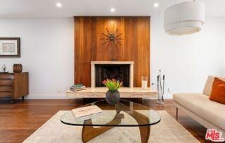 7826 W 80th St - Photo 5 of 8