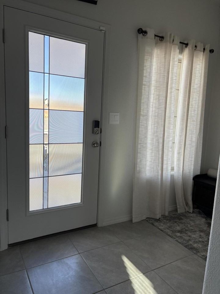 2444 Talisker St Ne - Photo 3 of 16