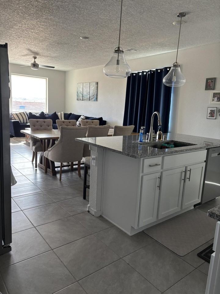 2444 Talisker St Ne - Photo 6 of 16