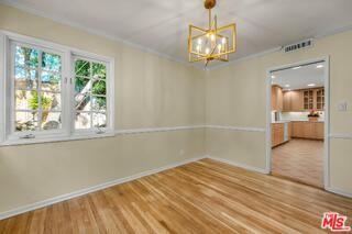 125 S Saltair Ave - Photo 4 of 8