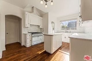 602 11th St - Photo 2 of 8