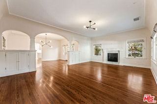 602 11th St - Photo 6 of 8