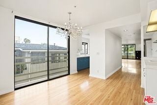 1059 S Sherbourne Dr #201 - Photo 6 of 8