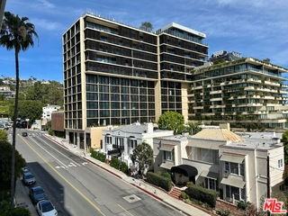 999 N Doheny Dr #408 - Photo 3 of 8