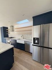 6506 W 83rd St - Photo 5 of 8