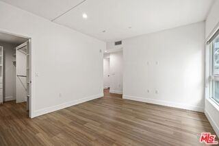 1515 Colby Ave #215 - Photo 6 of 8