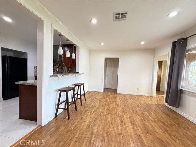 2864 Pinckard Ave - Photo 3 of 8