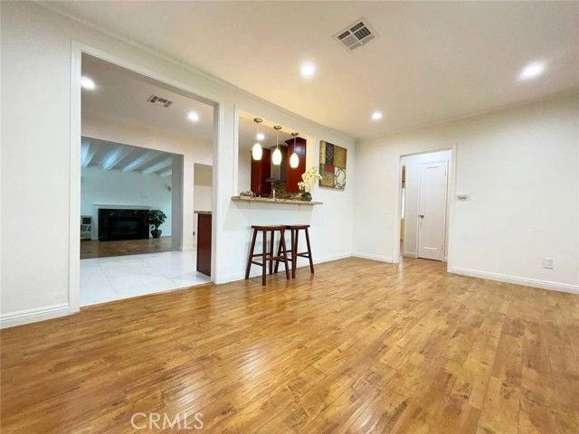 2864 Pinckard Ave - Photo 4 of 8