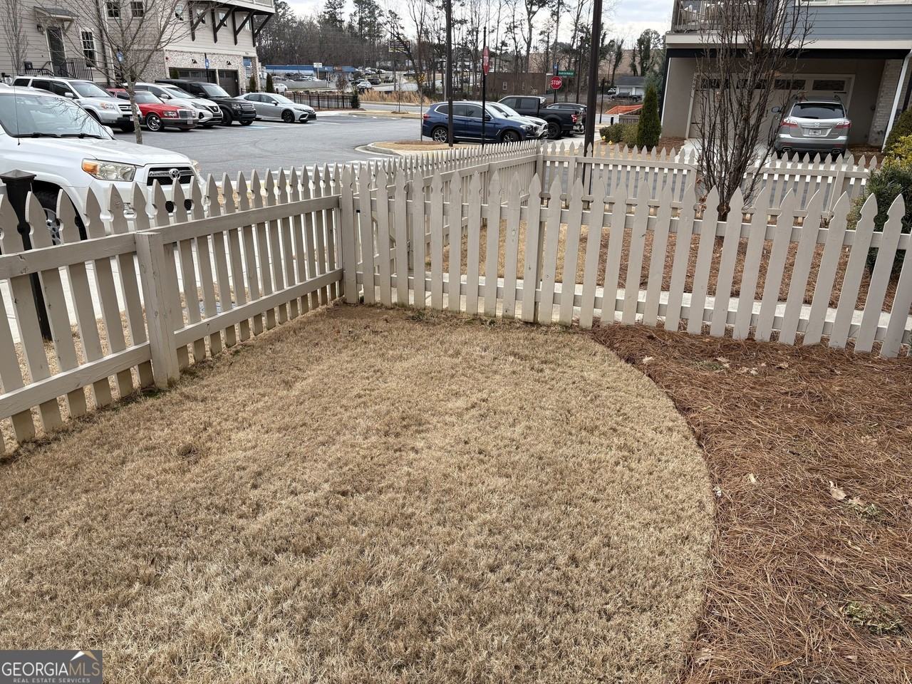 1104 Thomas St - Photo 4 of 50