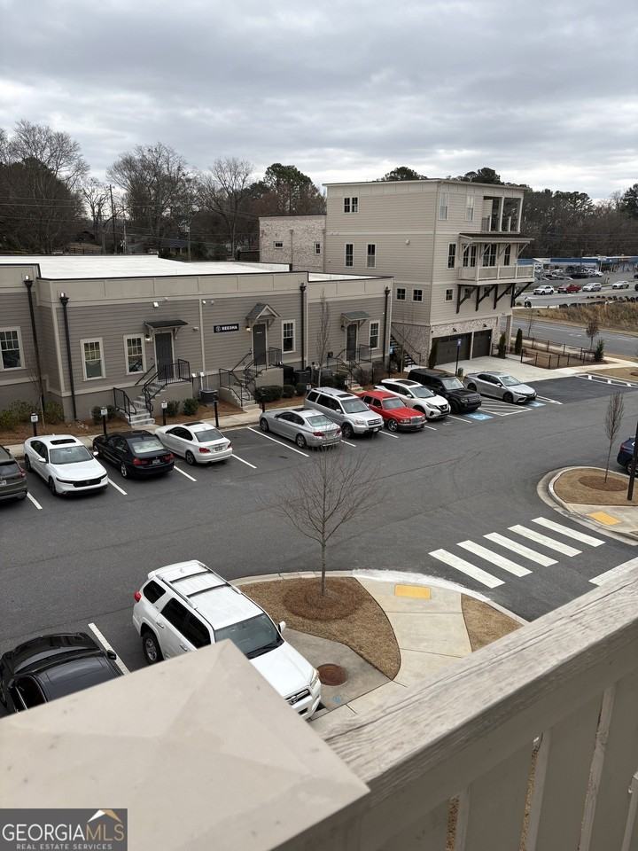 1104 Thomas St - Photo 6 of 50