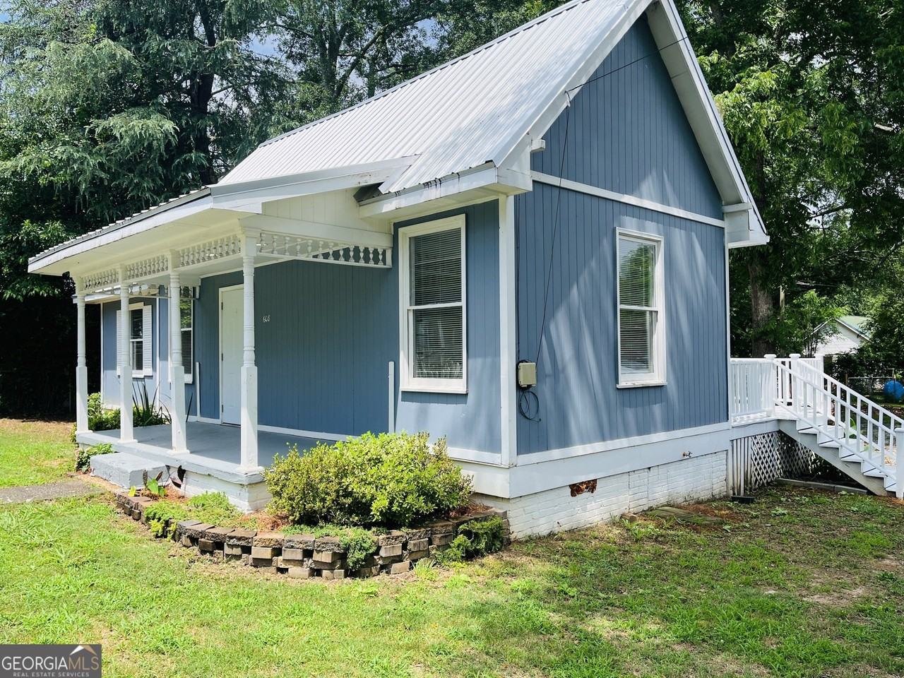 608 Askew Ave - Photo 3 of 32