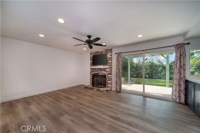 25256 Pacifica Ave - Photo 3 of 7