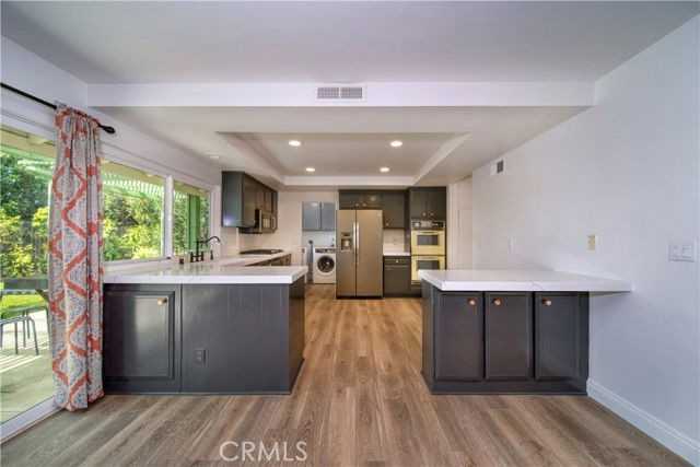 25256 Pacifica Ave - Photo 4 of 7