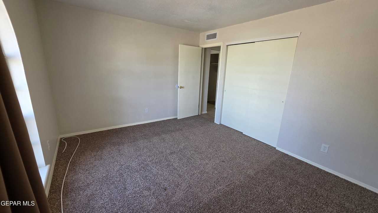 10932 George Archer Dr - Photo 6 of 12