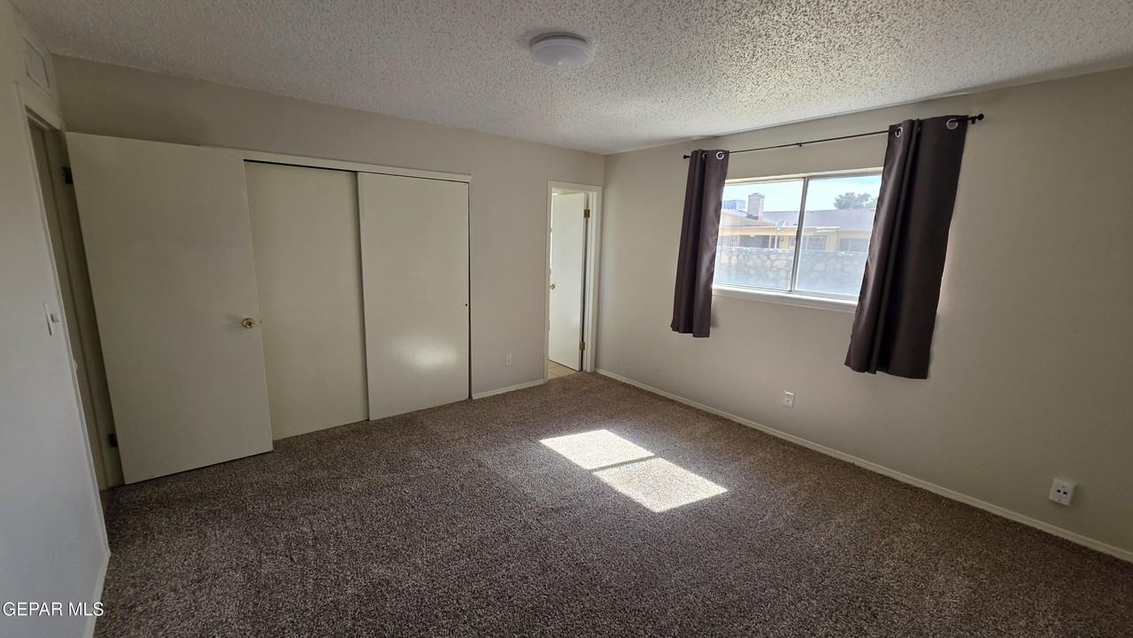 10932 George Archer Dr - Photo 7 of 12