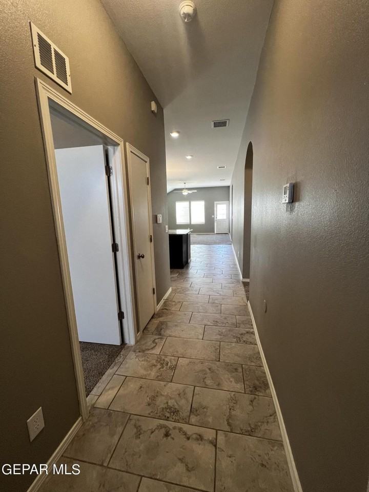 924 Coyote Melon Dr - Photo 3 of 35