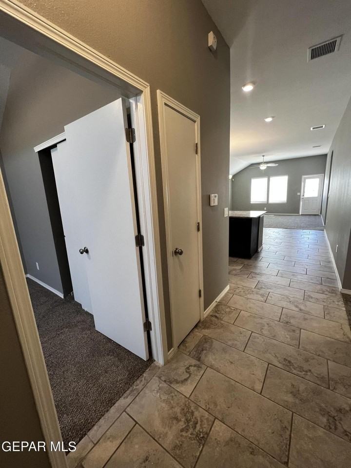 924 Coyote Melon Dr - Photo 4 of 35