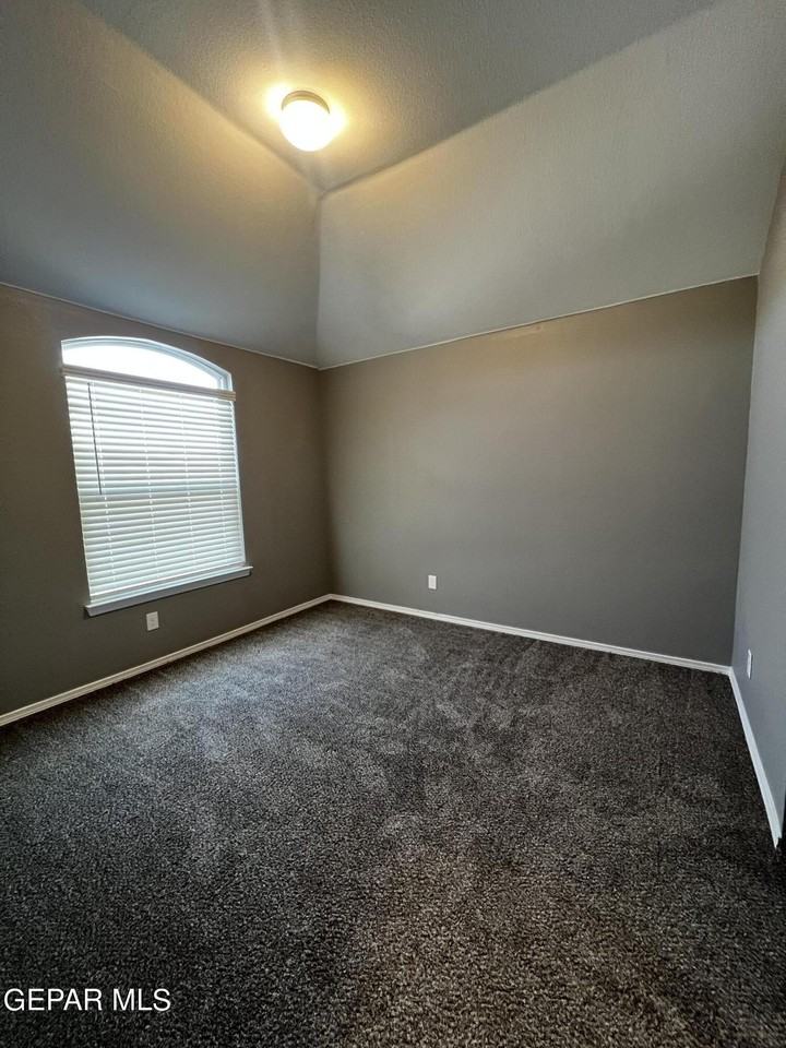 924 Coyote Melon Dr - Photo 6 of 35