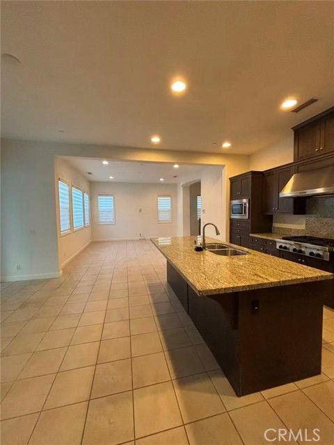 18 Lark - Photo 2 of 8