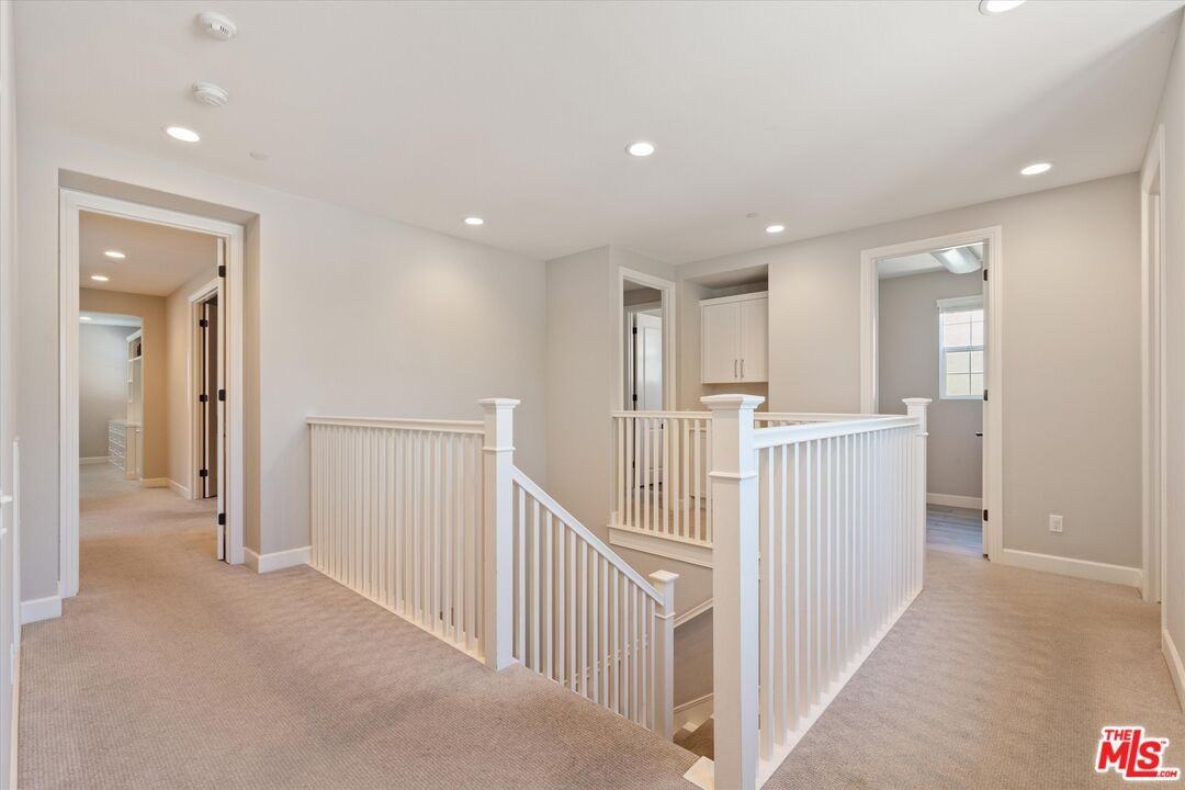 14624 Mccormick St - Photo 2 of 8